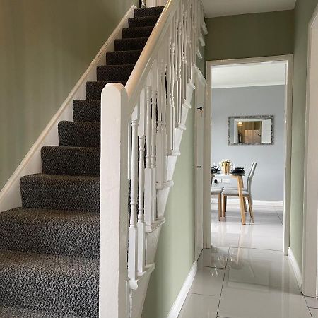 Fully Serviced Three Bed House In Дарем Экстерьер фото