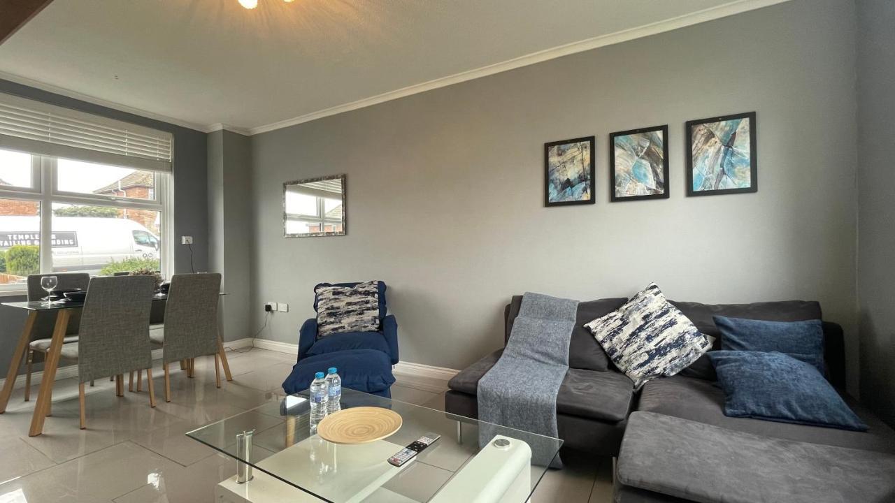 Fully Serviced Three Bed House In Дарем Экстерьер фото