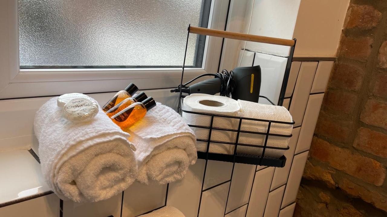 Fully Serviced Three Bed House In Дарем Экстерьер фото