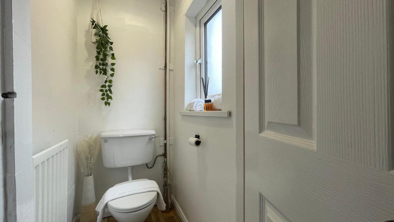 Fully Serviced Three Bed House In Дарем Экстерьер фото